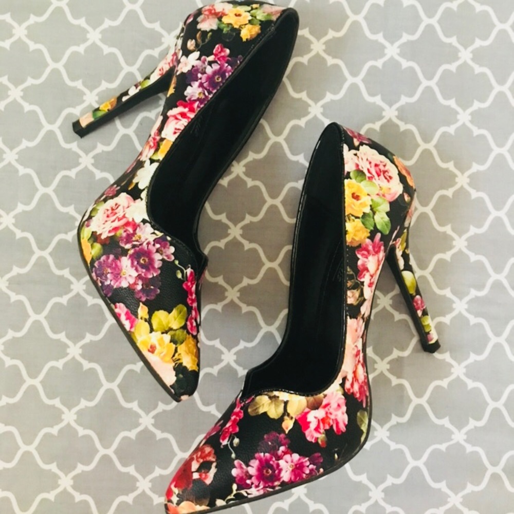 Really cool floral point toe heels